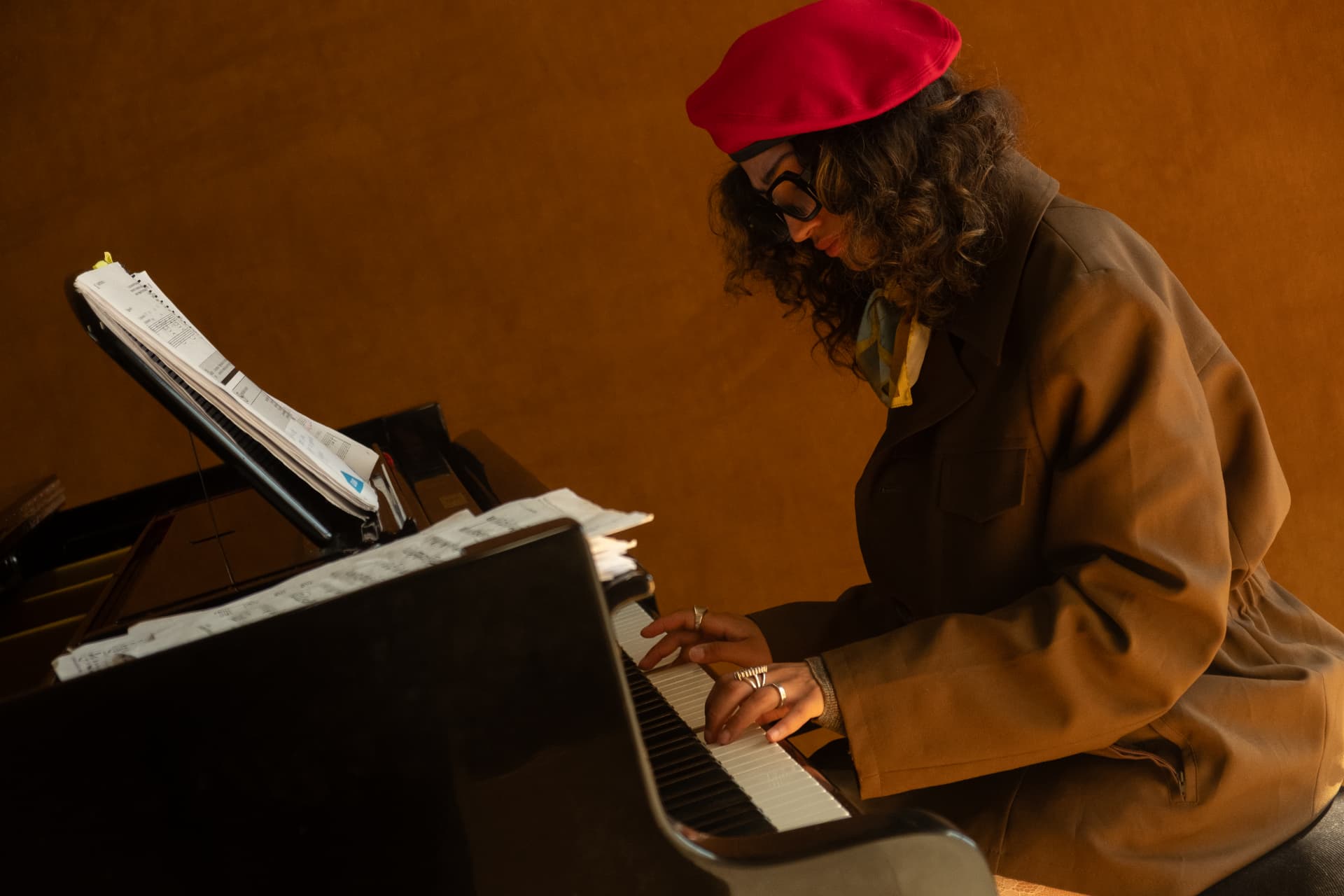 Chaimae Boukri playing a grand piano